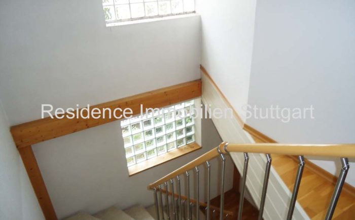 treppenhaus-mietwohnung-stuttgart-moehringen